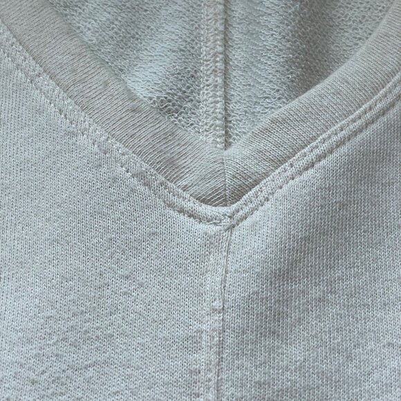 Gap VNeck Soft Oversized Long Sleeve Cream Drop Shoulder Size Medium Top Blouse - Picture 3 of 6